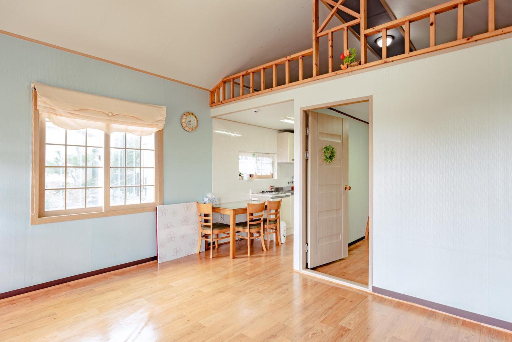 Arting Pension Seogwipo Zimmer foto